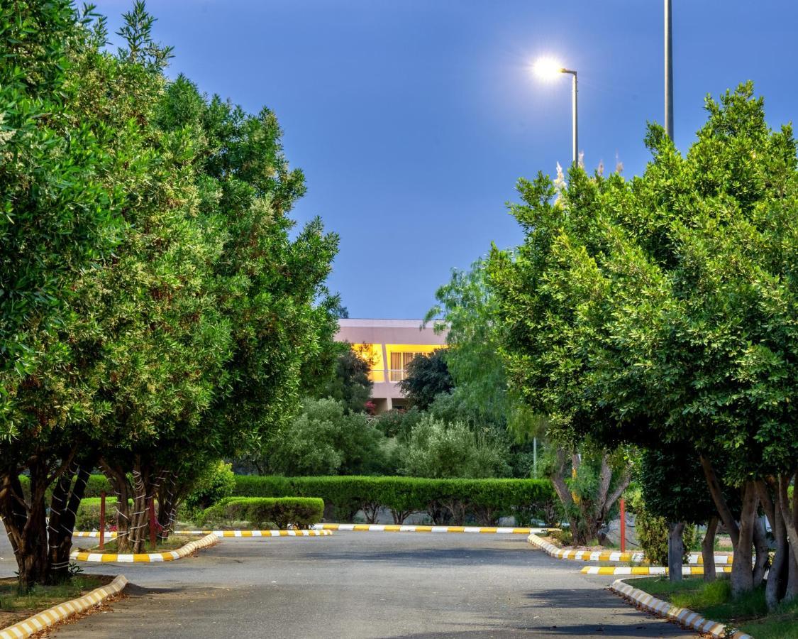 Airport Hotel And Resort Abha Kültér fotó